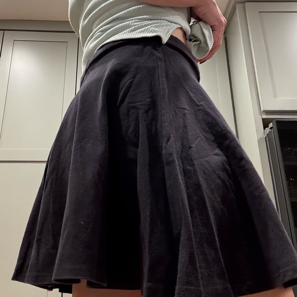 Kimchi Blue | Mini tennis skirt in black | sz M - Picture 4 of 4
